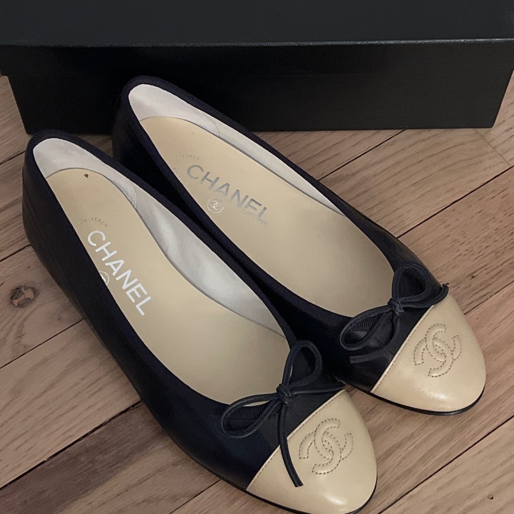 CHANEL Ballet Flats